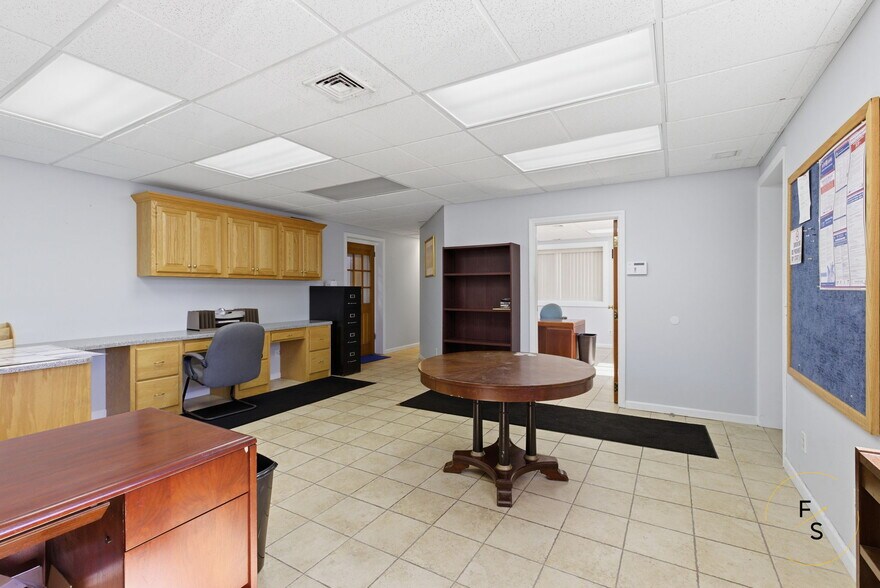 More Photos Of 64 Cody St, West Hartford Warehouse For Sale