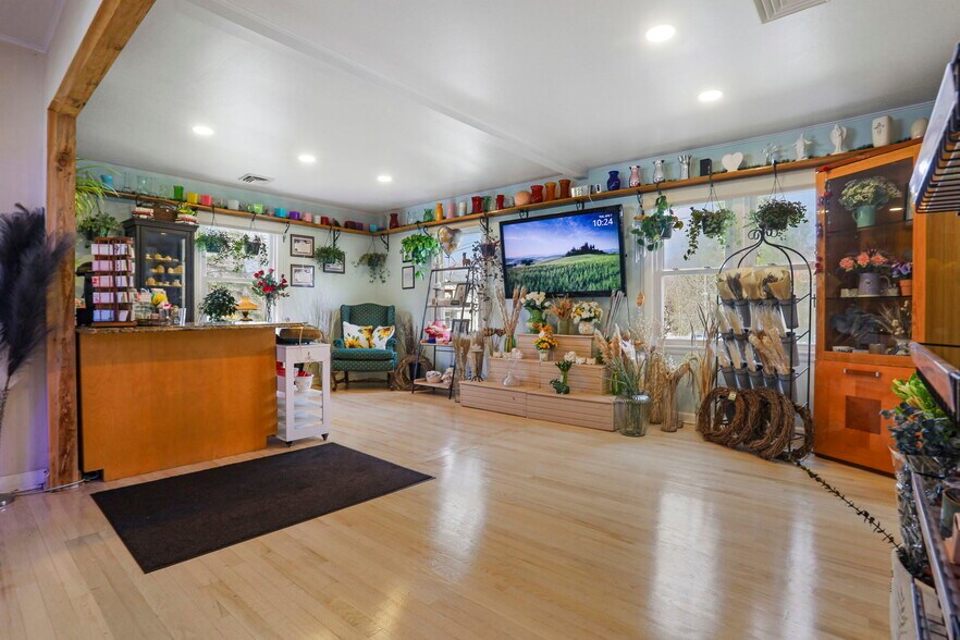 More Photos Of 1103 Route 82, East Fishkill Freestanding For Sale