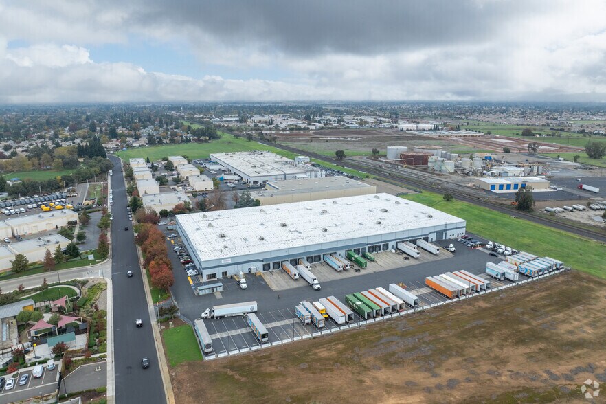 More Photos Of 10149 Iron Rock Way, Elk Grove Warehouse For Sale