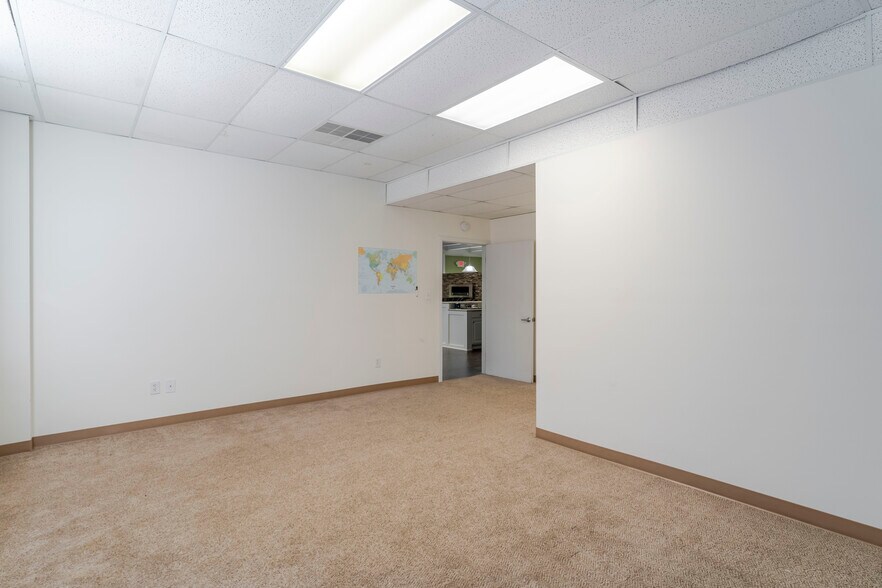 More Photos Of 1410 Incarnation Dr, Charlottesville Medical For Sale