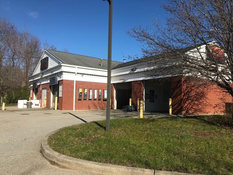 More Photos Of 131 Boston Post Rd, Waterford Unknown For Lease