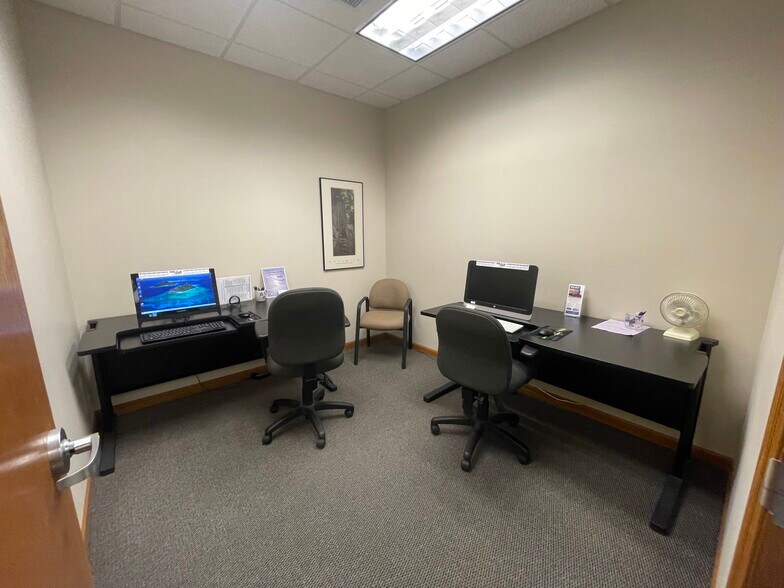 More Photos Of 4423 Golf Ter, Eau Claire Office For Lease