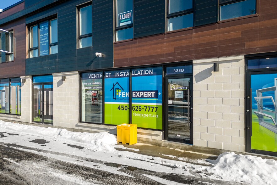 More Photos Of 328-330 Boul Curé-Labelle, Laval Freestanding For Sale