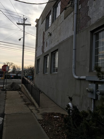 More Photos Of 69 Montauk Hwy, Copiague Loft Creative Space For Lease