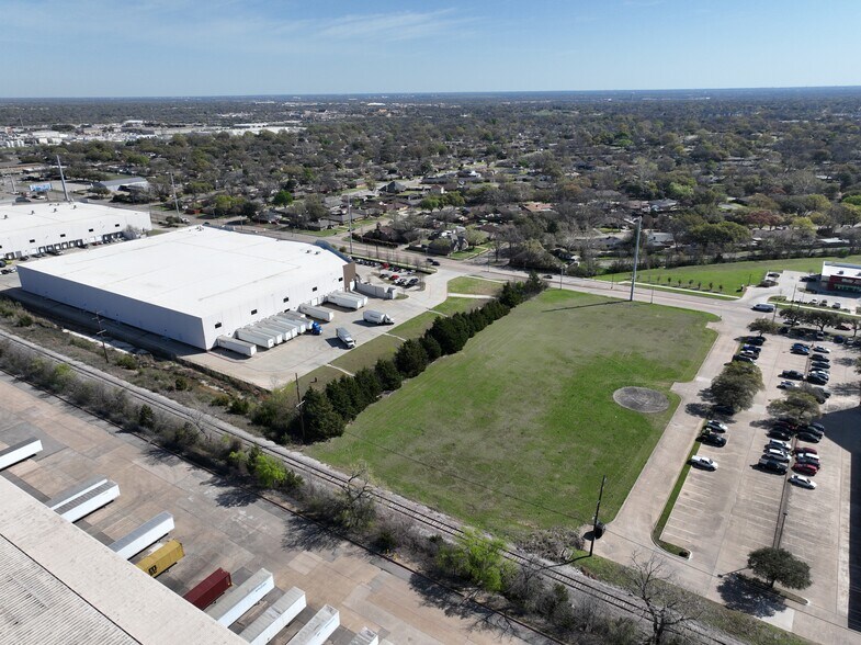 More Photos Of 1849 Shiloh rd, Garland Industrial For Lease