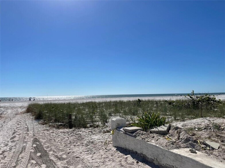 More Photos Of 81 Mango St, Fort Myers Beach Land For Sale
