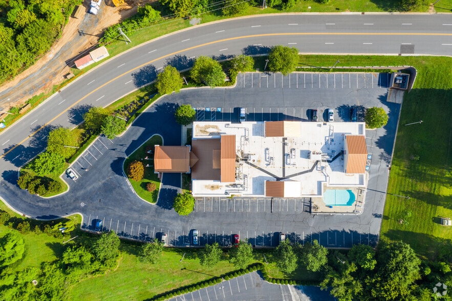 More Photos Of 9705 Leitner Dr, Pineville Hotel For Sale