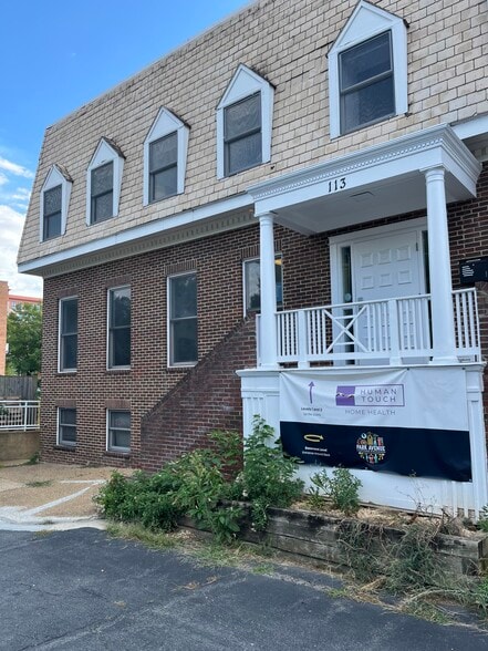 More Photos Of 113 Park Ave, Falls Church Office For Lease