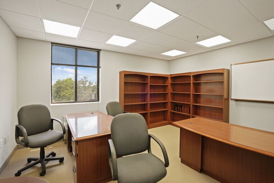 More Photos Of 1363 Beverly Rd, McLean Office For Sale