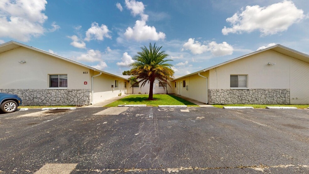 More Photos Of 403 Hancock Bridge Pkwy, Cape Coral Apartments For Sale