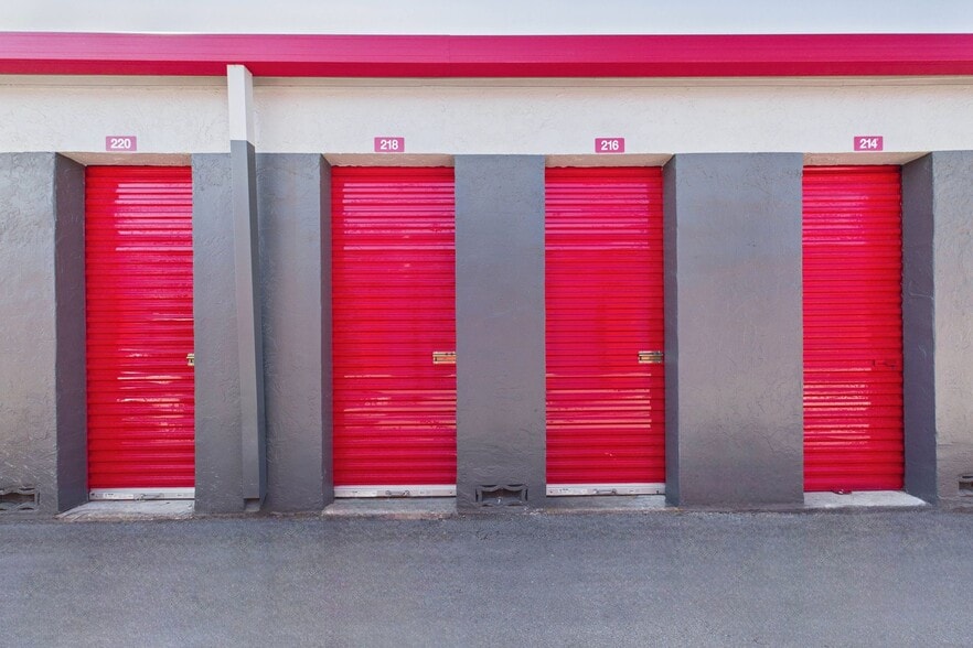 More Photos Of 450 Ansin Blvd, Hallandale Beach Self Storage For Sale