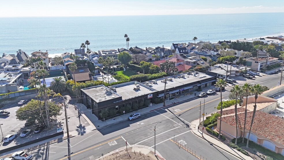 More Photos Of 23676-23712 Malibu Rd, Malibu Office For Lease