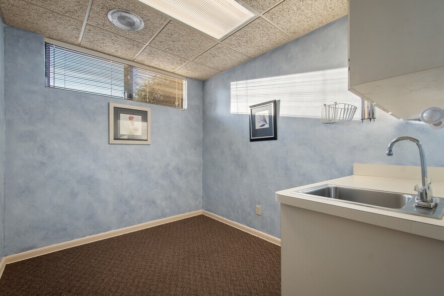 More Photos Of 3027 Aloma Ave, Winter Park Medical For Lease
