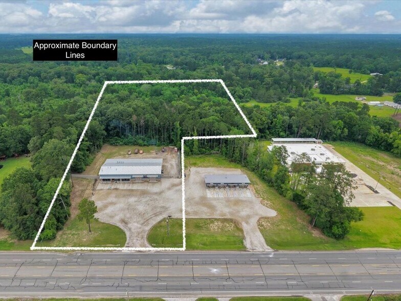 More Photos Of 9343 S US Highway 69, Huntington Showroom For Sale