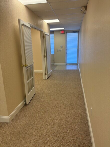 More Photos Of 493 Barger Dr, Port Charlotte Office For Lease