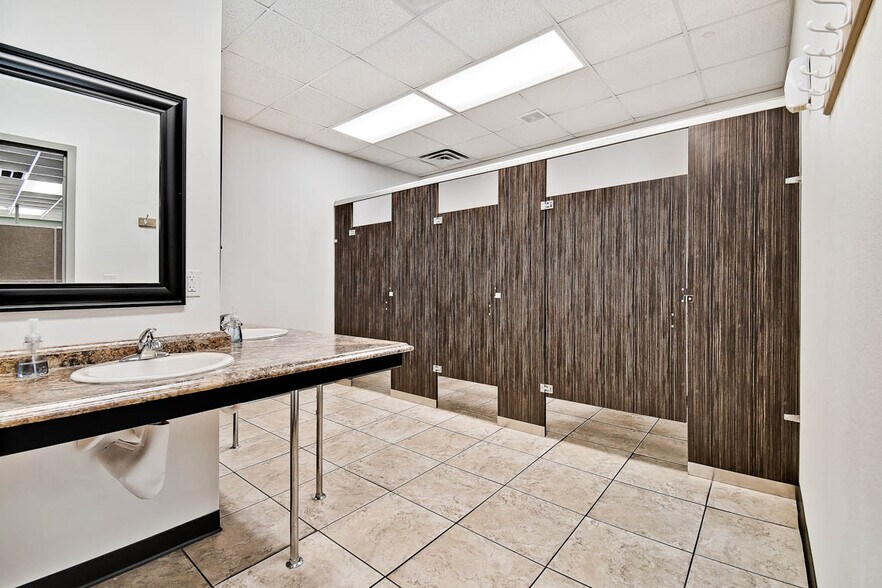 More Photos Of 1700 Industrial Drive, Rogers Office For Lease