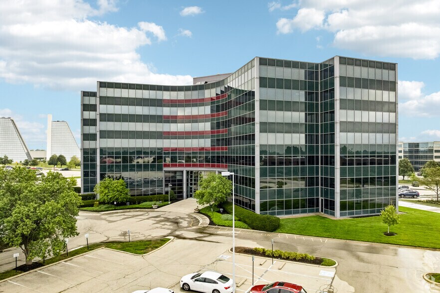 More Photos Of 8910 Purdue Rd, Indianapolis Office For Sale