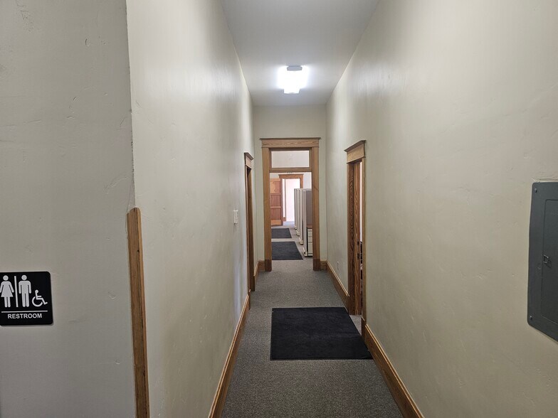 More Photos Of 2 S Main St, Coalville Loft Creative Space For Lease