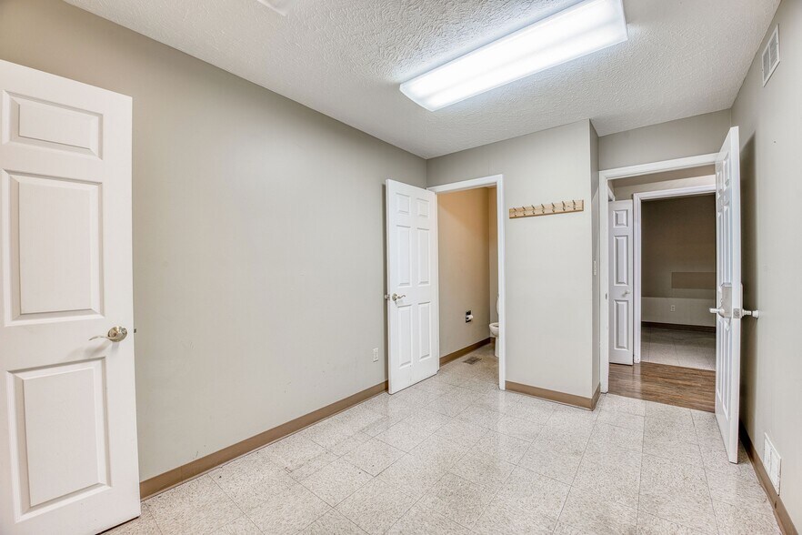 More Photos Of 1202-1214 N Monroe Dr, Xenia Medical For Sale