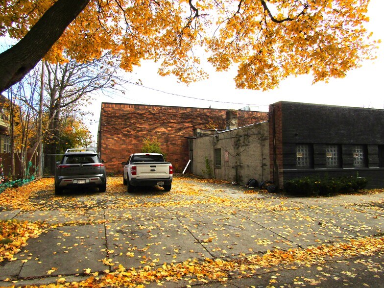 More Photos Of 4534 W North Ave, Milwaukee Daycare Center For Sale