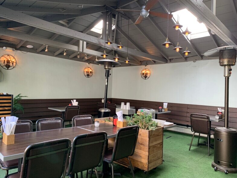 More Photos Of 7455 Melrose Ave, Los Angeles Restaurant For Lease