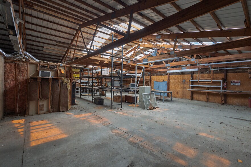 More Photos Of 4234 Highway 9 W, Wallace Warehouse For Sale