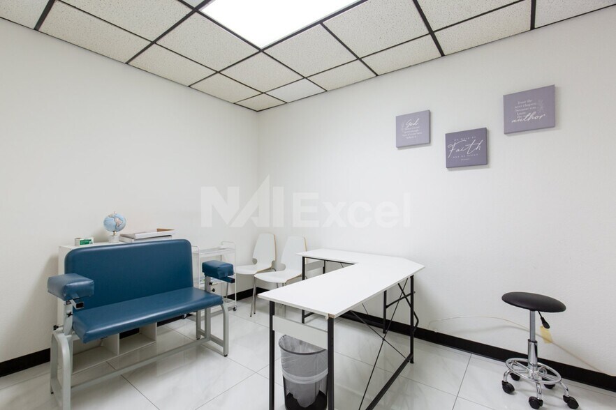 More Photos Of 601 S Rancho Dr, Las Vegas Medical For Sale