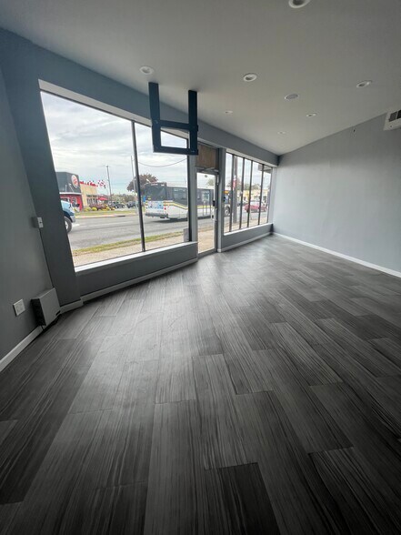 More Photos Of 1845-1849 Straight Path, Lindenhurst Freestanding For Lease