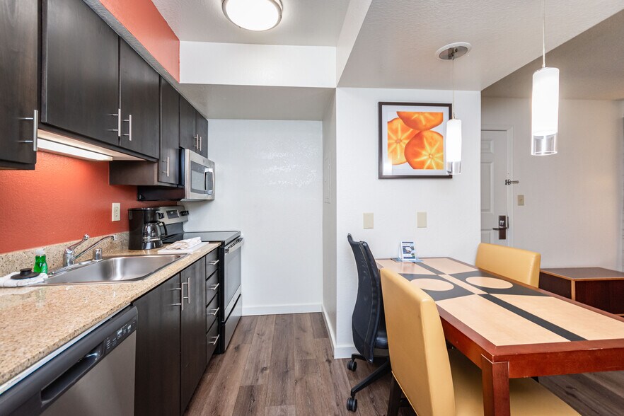 More Photos Of 1530 Howe Ave, Sacramento Hotel For Sale