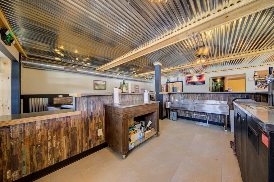 More Photos Of 2930 Rt 43, Averill Park Restaurant For Sale