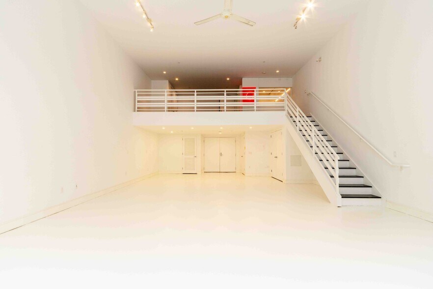 More Photos Of 1250 Missouri St, San Francisco Light Distribution For Lease