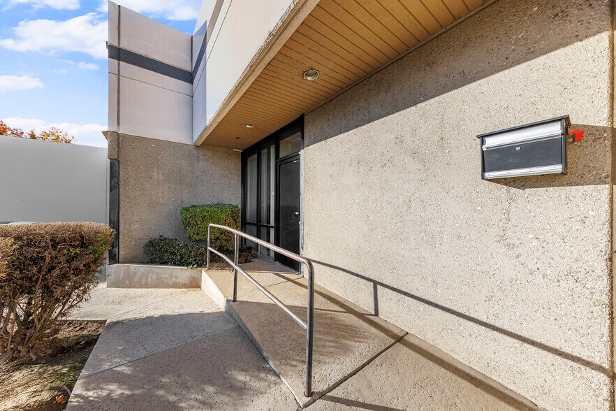 More Photos Of 8768 Helms Ave, Rancho Cucamonga Light Manufacturing For Lease