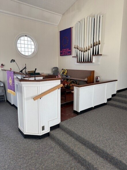 More Photos Of 2 Pequot St, Milford Religious Facility For Sale