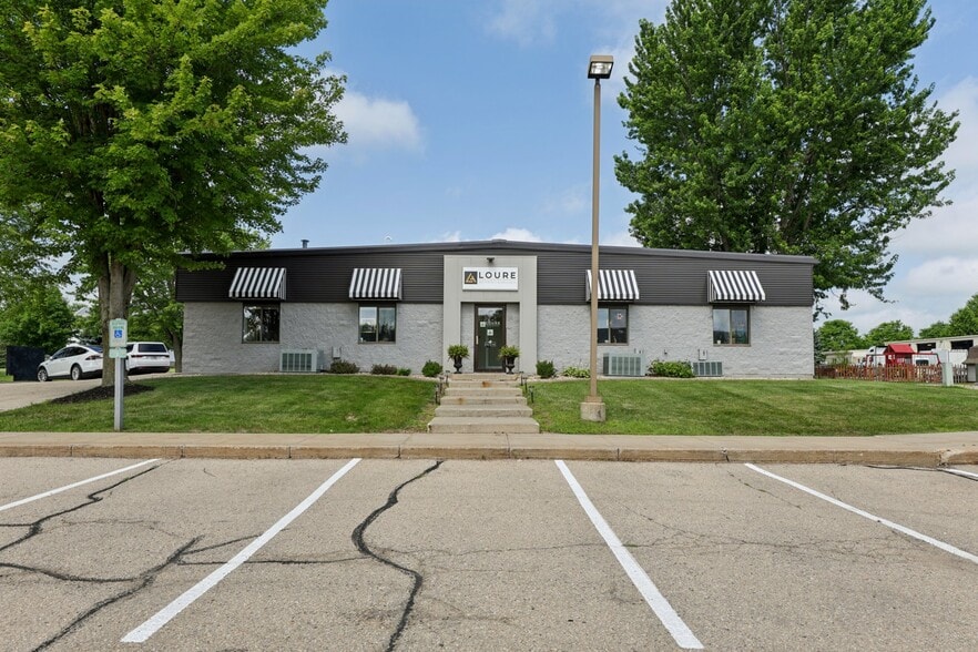 Primary Photo Of 1001 Arboretum Dr, Waunakee Flex For Lease