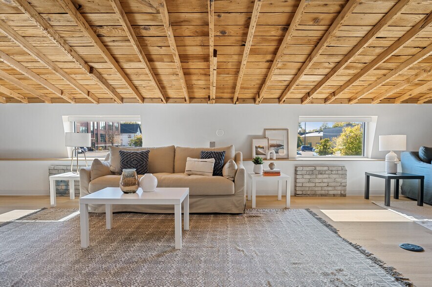 More Photos Of 1153 SE 16th Ave, Minneapolis Coworking Space