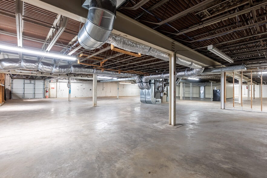 More Photos Of 3040-3050 S Kettering Blvd, Moraine Freestanding For Sale