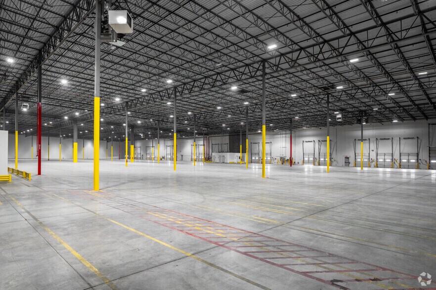 More Photos Of 12430 Mercantile Ave, El Paso Warehouse For Lease
