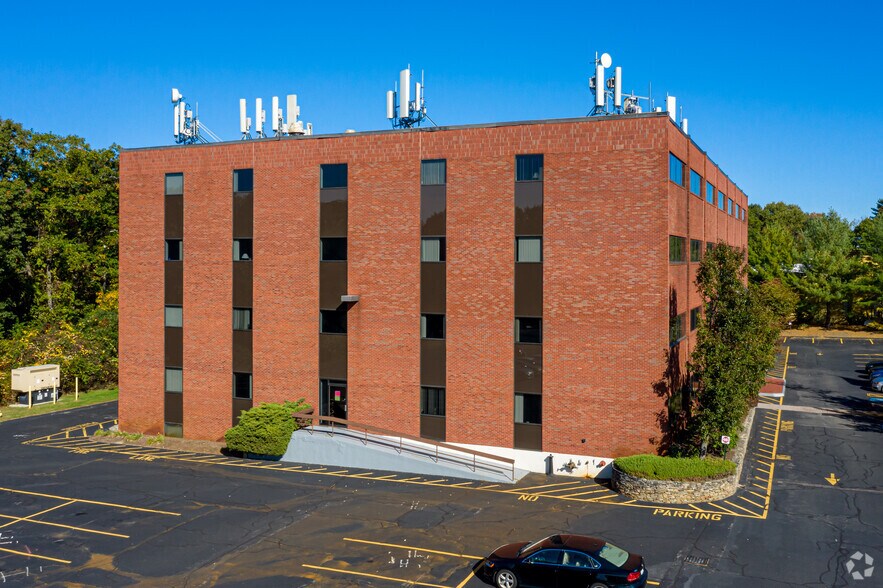 More Photos Of 639 Granite St, Braintree Office For Lease