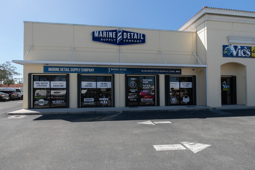 More Photos Of 17000 Alico Commerce Ct, Fort Myers Flex For Sale