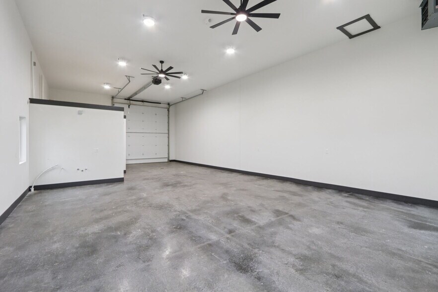 More Photos Of 407 Wengel dr, Reedsburg Light Manufacturing For Sale