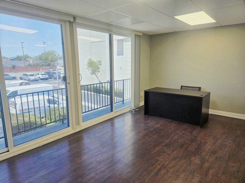 More Photos Of 3535 Farquhar Ave, Los Alamitos Office Residential For Lease