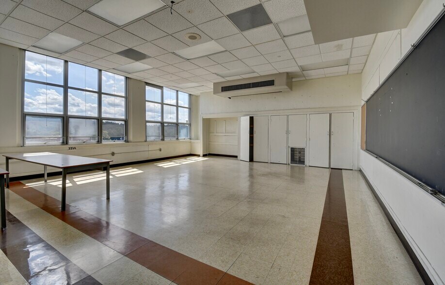 More Photos Of 220 N 3rd St, Dennison Schools For Sale