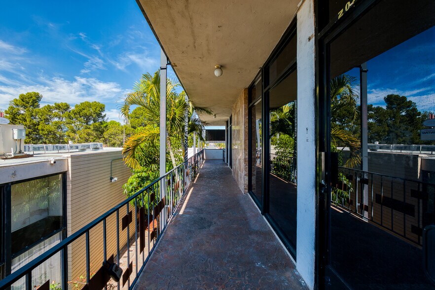 More Photos Of 2000-2010 W Lincoln Ave, Anaheim Freestanding For Sale