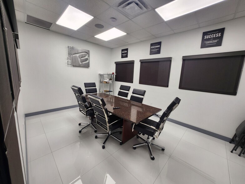 More Photos Of 509 Giles Rd, El Paso Unknown For Lease