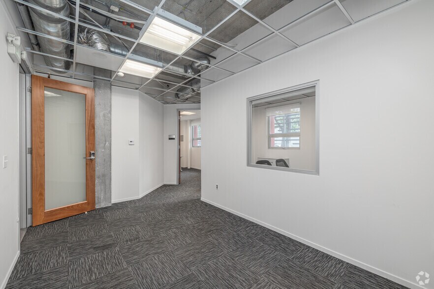 More Photos Of 6350 Santa Monica Blvd, Los Angeles Office For Sale