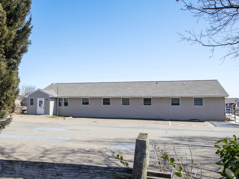 More Photos Of 34 Fawn Dr, Quarryville Medical For Lease