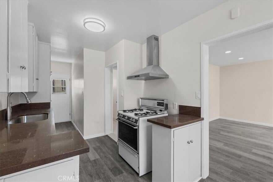 More Photos Of 1901 Hauser Blvd, Los Angeles Apartments For Sale