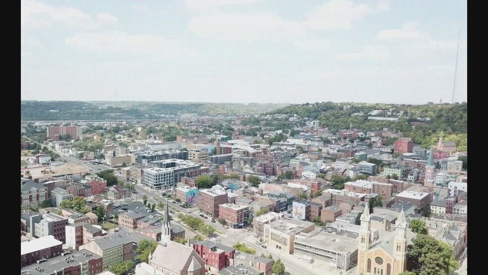 Primary Photo Of 1415 Walnut St, Cincinnati General Retail For Lease