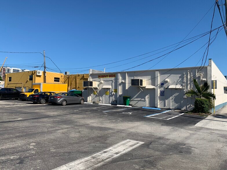 More Photos Of 2341 Hollywood Blvd, Hollywood Freestanding For Lease