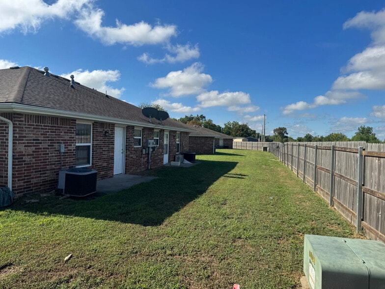 More Photos Of 101-124 S Cherokee Ave, Dewey Apartments For Sale